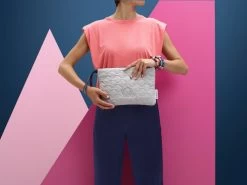 Bugaboo Changing Clutch -Light Grey Melange 14 Bugaboo Changing Clutch -Light Grey Melange -Baby Product medium jpg studio imagery new bags 15 1